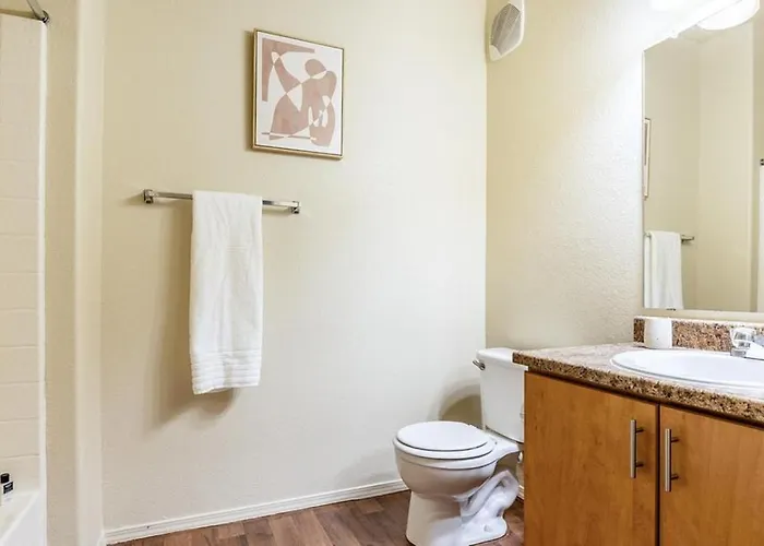 Landing - Modern With Amazing Amenities *