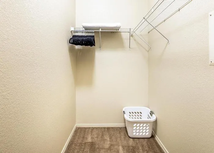 Apartment Landing - Modern With Amazing Amenities Avondale