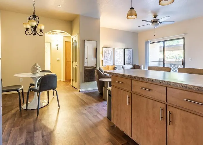 Landing - Modern With Amazing Amenities Avondale
