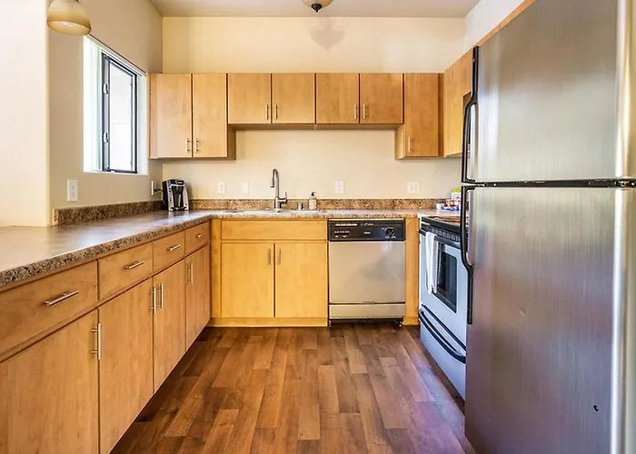 Landing - Modern With Amazing Amenities * Avondale